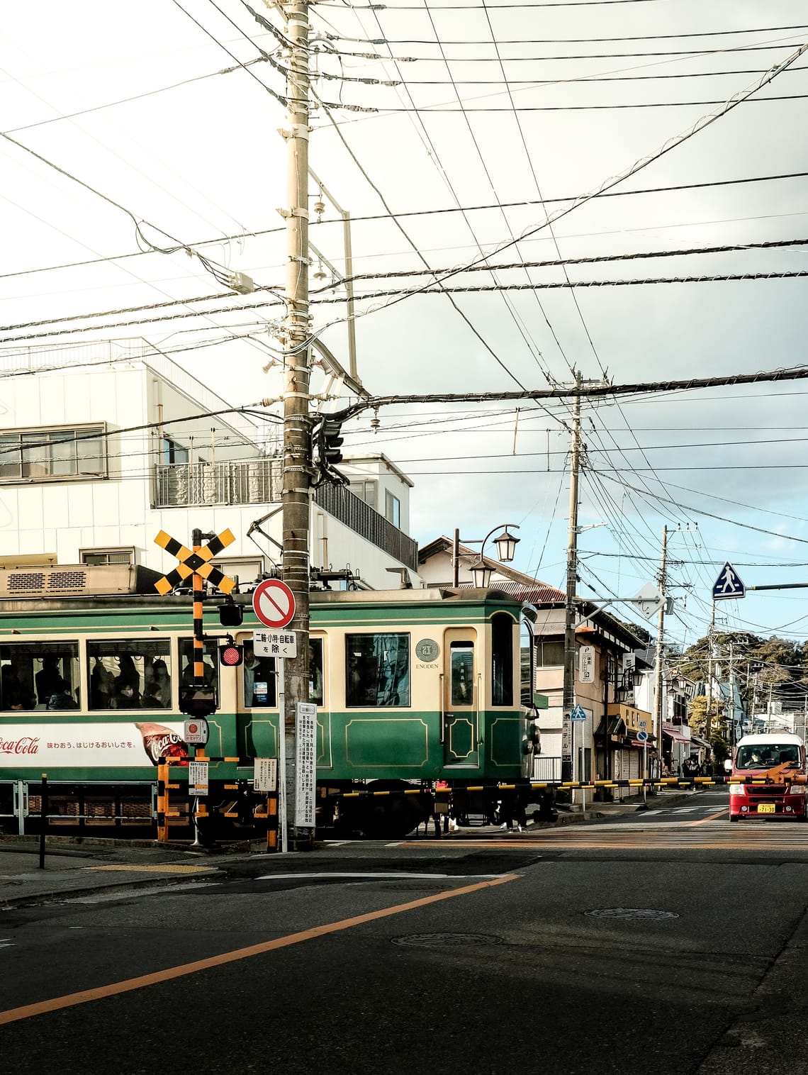 Kamakura's Classic Train
